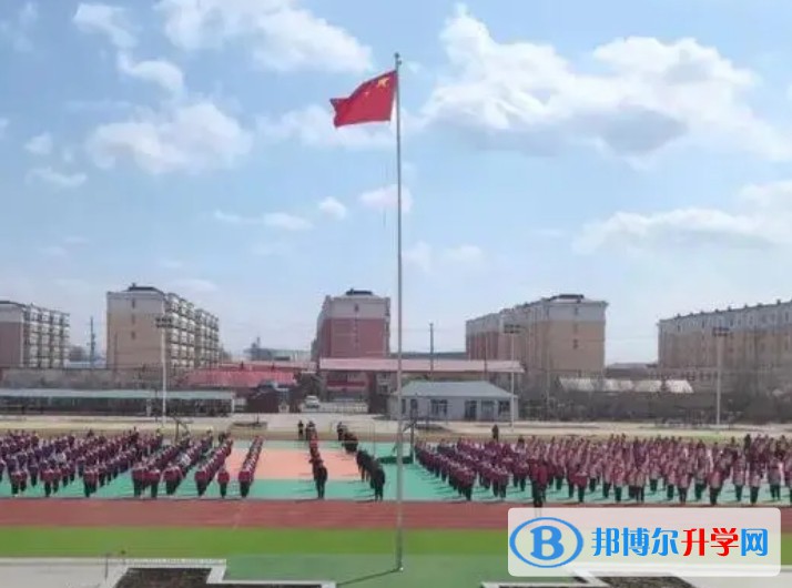 虎林市迎春实验学校地址，乘车路线