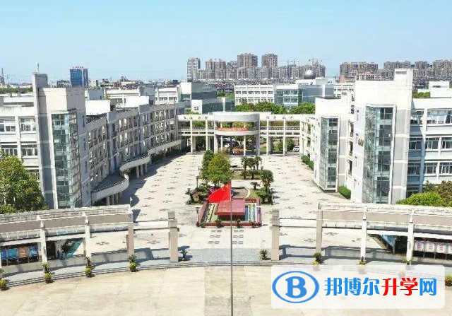 海伦市第一中学地址，乘车路线